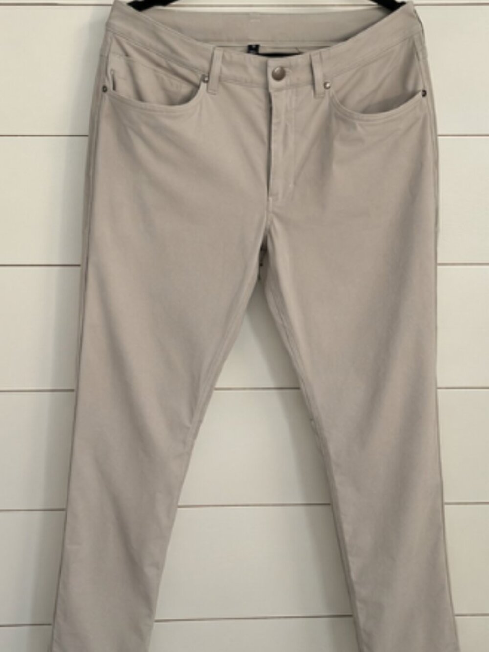 Lululemon Men’s ABC Pants Size 33 Light Gray/Stone